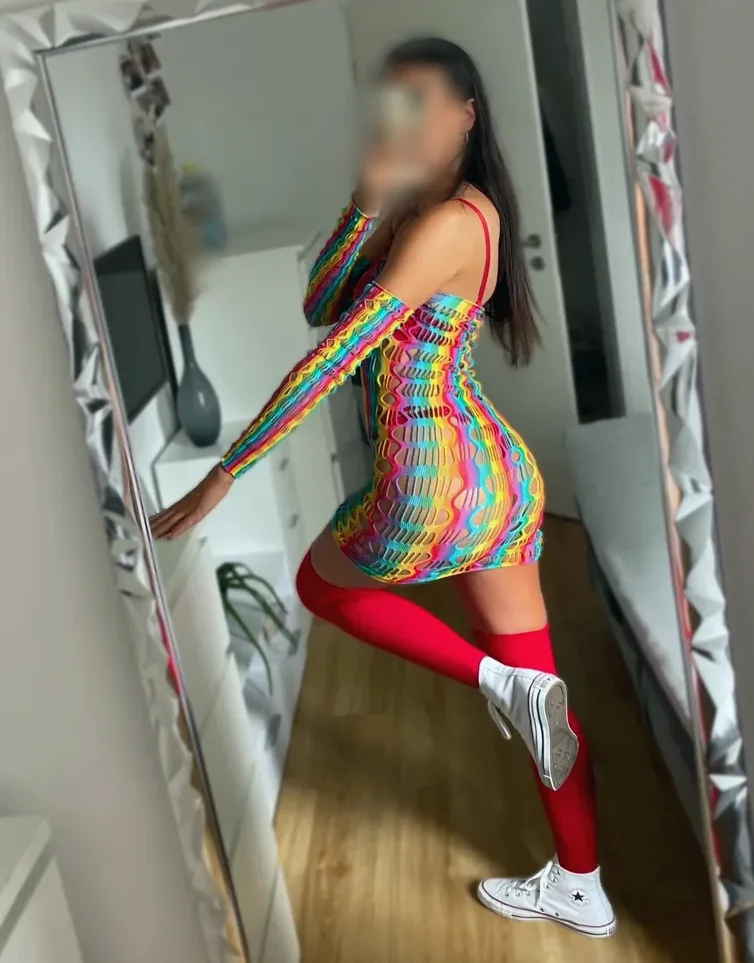 Denise, 24