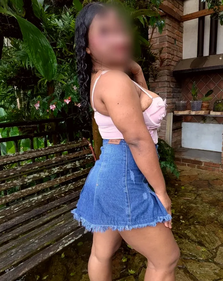 Emily, 22