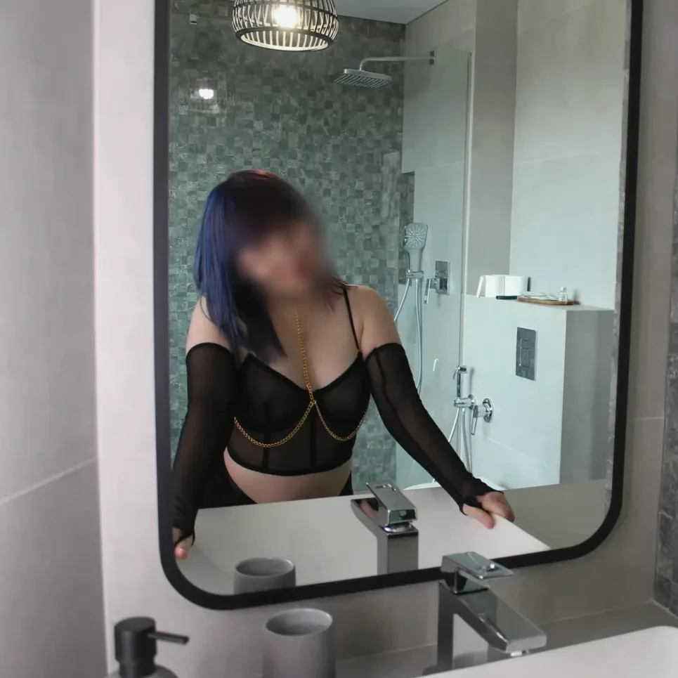 Gizem, 24