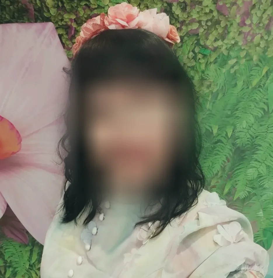 Neele, 31